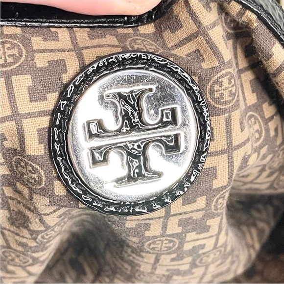 Tory Burch | Black " Horseshoe Hobo " Bag w/ Buckle Trim Handbag Bag Retail $565 - Picture 3 of 9